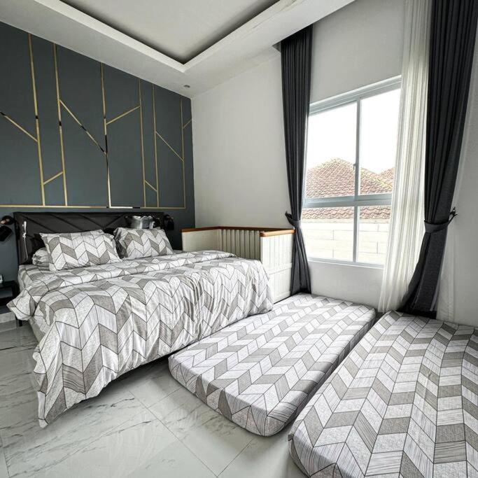 Villa 55 With Pool, Karaoke And Rooftop Богор Экстерьер фото
