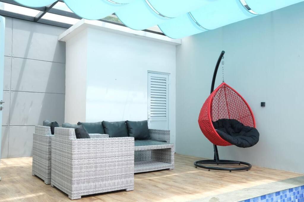 Villa 55 With Pool, Karaoke And Rooftop Богор Экстерьер фото